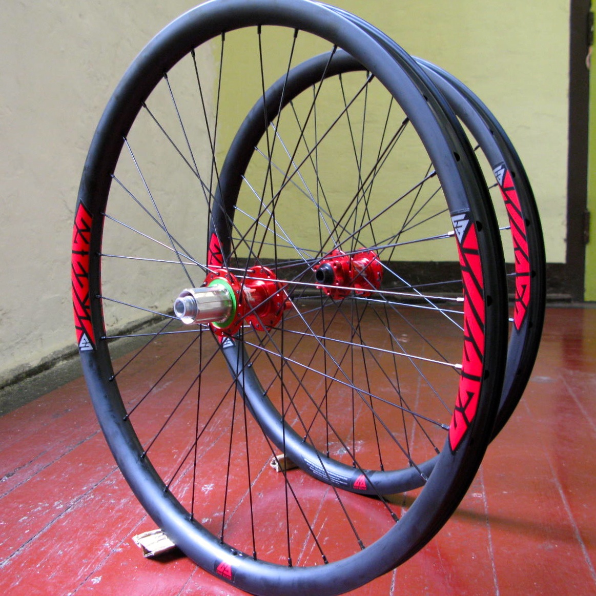 Matt's Light Bicycle 27.5" and Hope Pro 4 wheelset - Melody Wheels